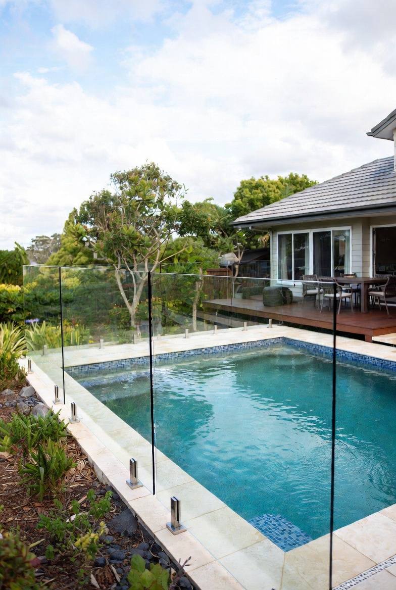 Close-up of marine-grade spigots and 12mm glass